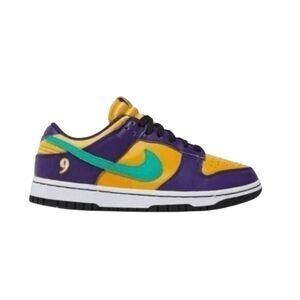 NIKE Dunk Low LX 'Lisa Leslie' Sneakers Size 7.5
